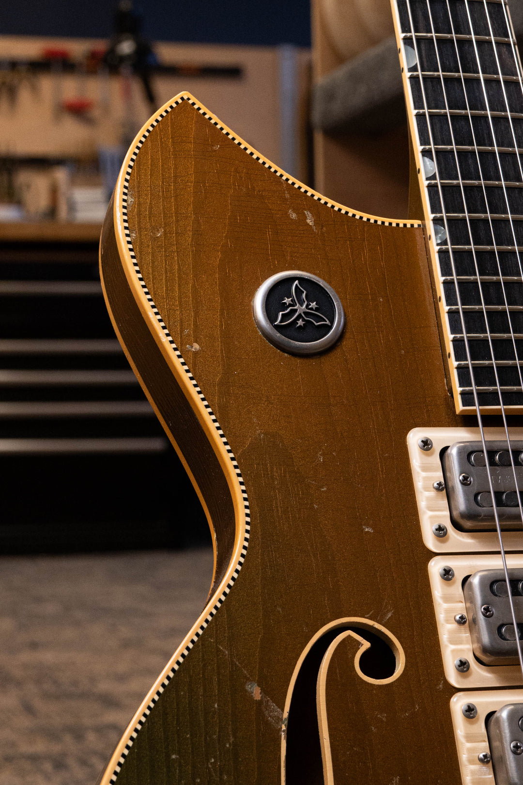 MIRIS J - Gold Top Gold | Signature (3 of 4)