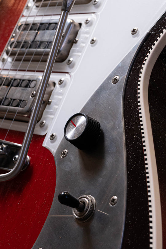 MIRIS J - Silvertone Burst | Signature (4 of 4)