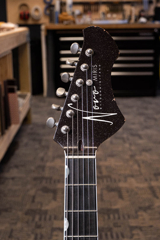MIRIS J - Silvertone Burst | Signature (4 of 4)