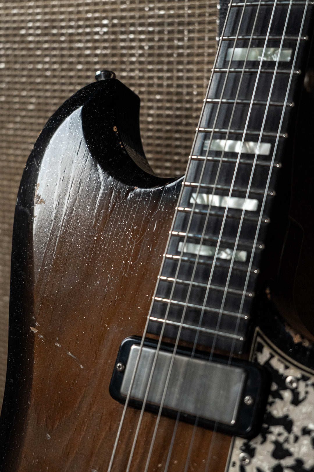 Signature Voltur - Trans Black Silvertone Burst (2 of 2)