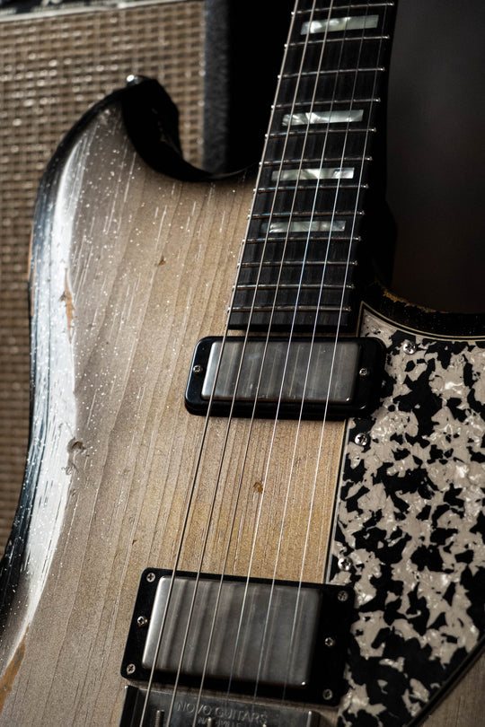 Signature Voltur - Trans Inca Silvertone Burst (1 of 2)