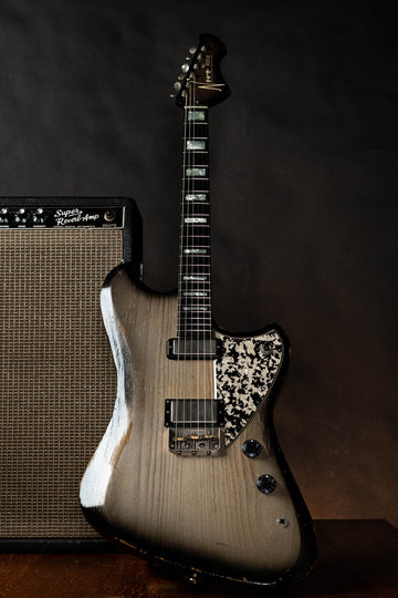 Signature Voltur - Trans Inca Silvertone Burst (1 of 2)