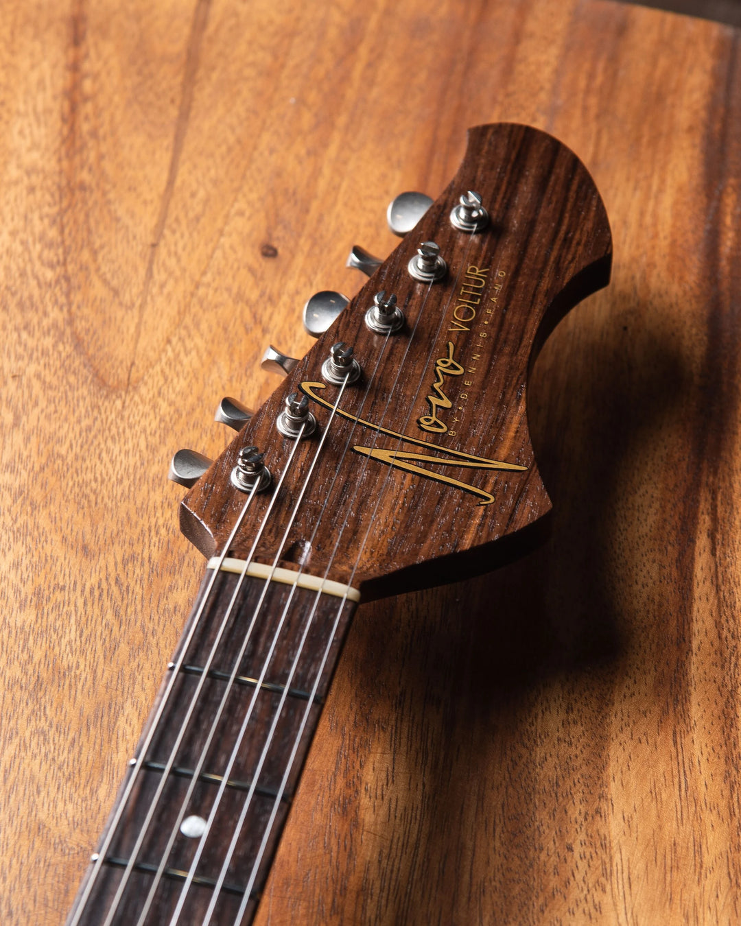 NOVO SIGNATURE VOLTUR - Butternut