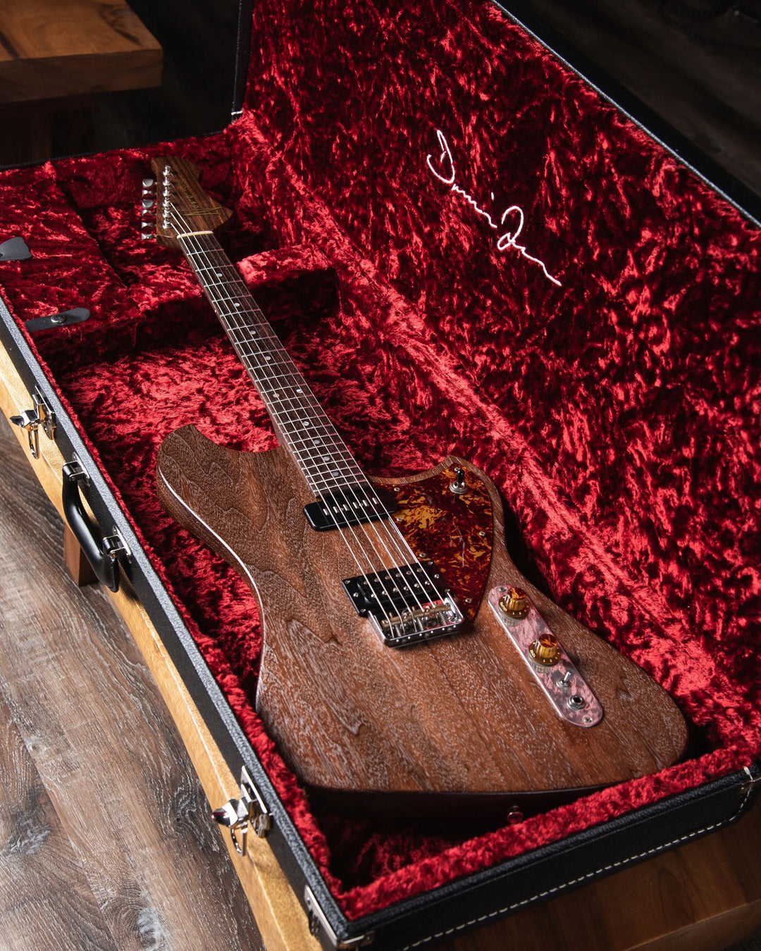 NOVO SIGNATURE VOLTUR - Butternut